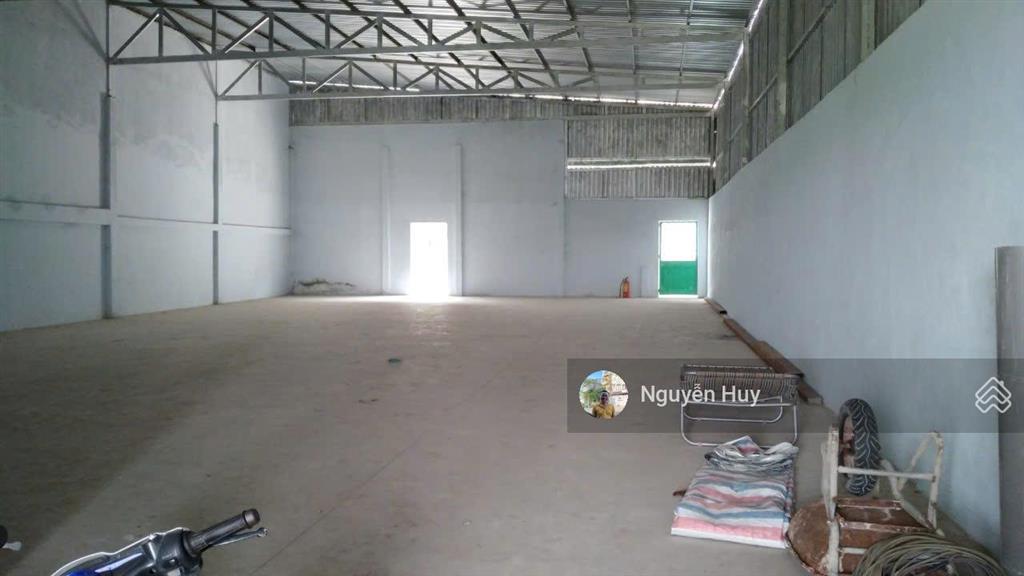 Bán kho, nhà xưởng tại mặt tiền trần đại nghĩa, giá 14 tỷ, dt 500m2  0909 913 ***