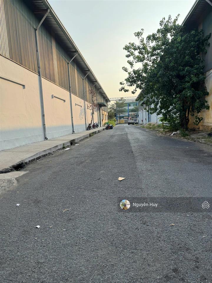 Cho thuê kho, nhà xưởng tại kcn tân tạo, 115 nghìn /m2, dt 600m2  0909 913 ***