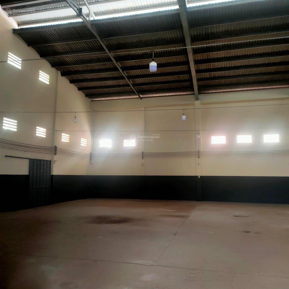 Cho thuê nhà xưởng đường võ hữu lợi, cách trần văn giàu chỉ 100m xe cont vô tận nơi
