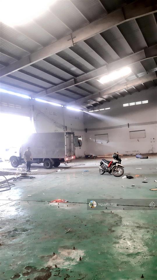 Cho thuê kho, nhà xưởng tại bình tân dt khuôn viên 1200m2, xưởng 900m2 văn phòng 200m2 giá 90tr/th