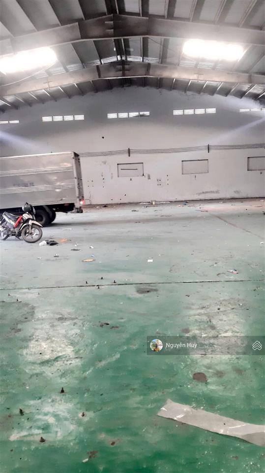 Cho thuê kho, nhà xưởng tại bình tân dt khuôn viên 1200m2, xưởng 900m2 văn phòng 200m2 giá 90tr/th