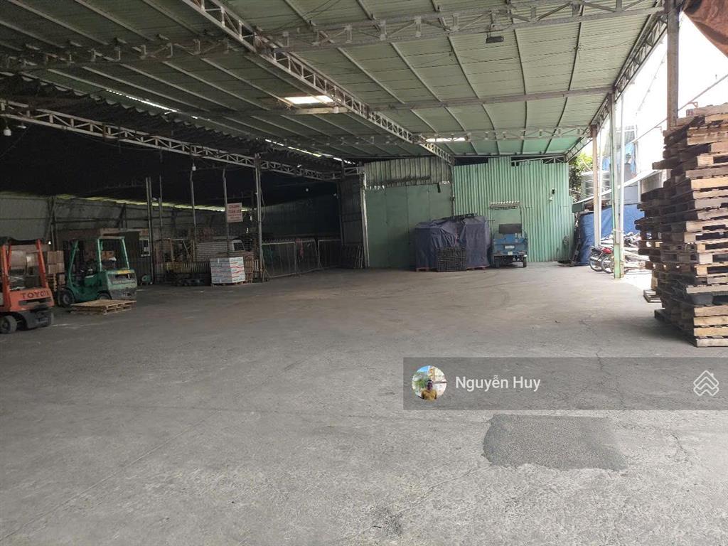 Cho thuê kho, nhà xưởng khuôn viên 4000m2 xưởng 1600m2 mặt tiền an dương vương,  0909 913 ***
