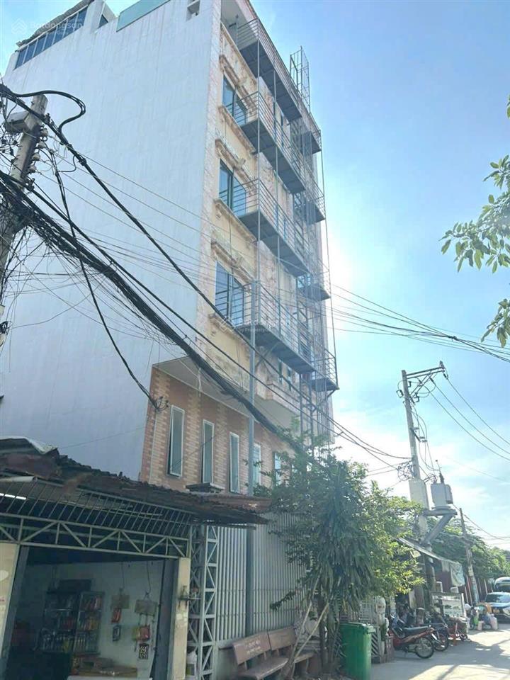 Bán tòa nhà chdv 8x20m, tổng 31 phòng đường 8m ql1a quận 12, giá 19 tỷ thương lượng