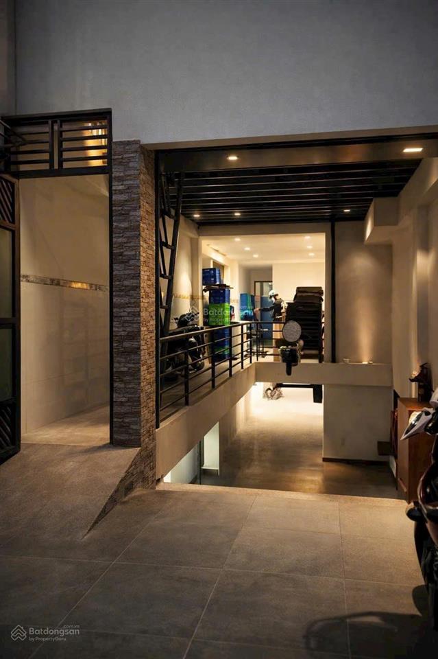 Ngộp bank bán chdv hẻm 8m vị trí 467 lê đức thọ 4,5x24 nhà 6 tầng có thang máy giá 14 tỷ tl