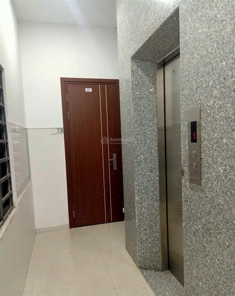 Ngộp bank bán chdv hẻm 8m vị trí 467 lê đức thọ 4,5x24 nhà 6 tầng có thang máy giá 14 tỷ tl