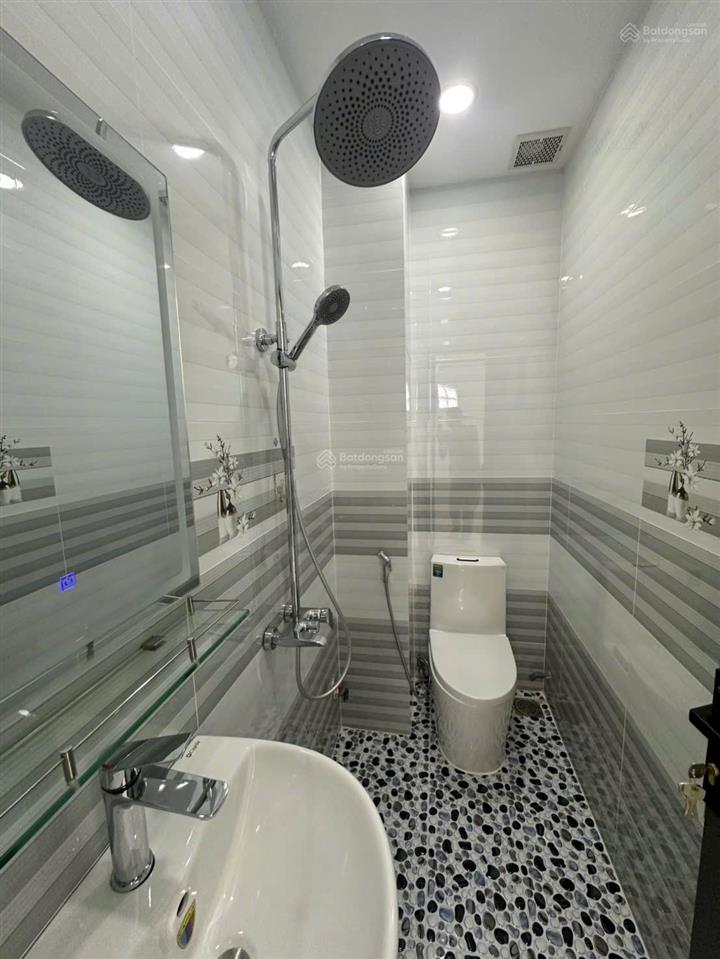 Bán nhà mới xây hẻm xe hơi 114 dương quảng hàm p5 gò vấp 4,2x16 nhà 4 lầu giá 9 tỷ 5