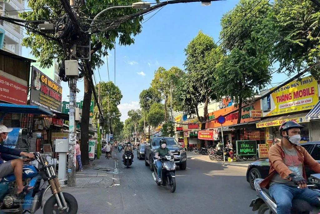 Bán nhà 1 trệt 2 lầu mặt tiền nguyễn văn khối 4x17 cn 70.7m2 giá 11 tỷ 8 thương lượng