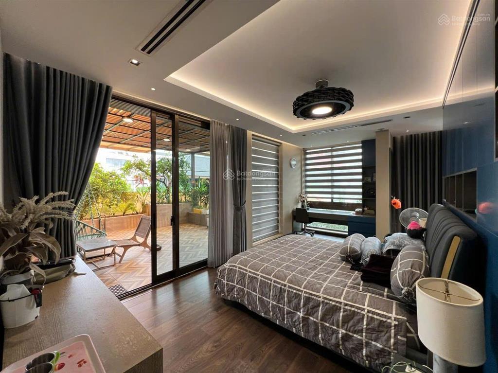Cho thuê biệt thự đơn lập góc nam thông 3 310,5m2 nội thất cao cấp garage 2 ô tô, thang máy