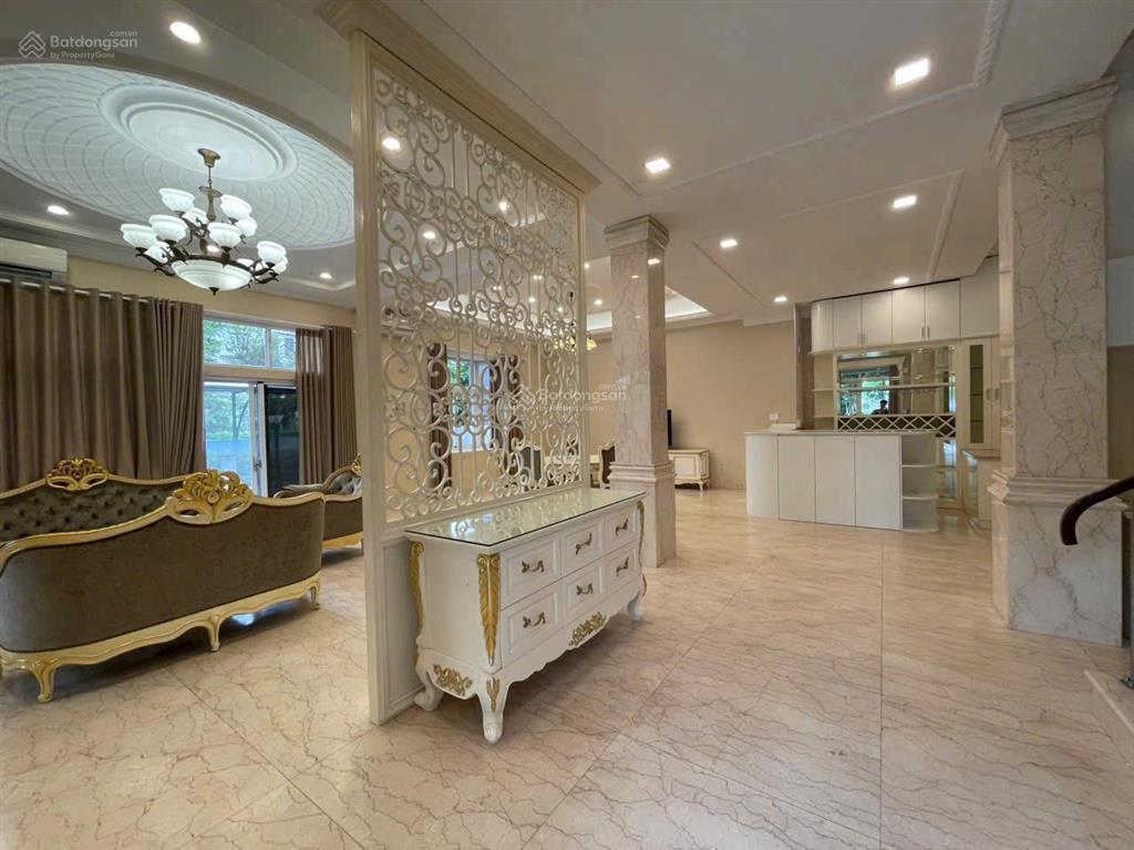 Hàng hiếm phú mỹ hưng! bán villa góc 2 mặt tiền đường 21 và hưng long view trực diện công viên