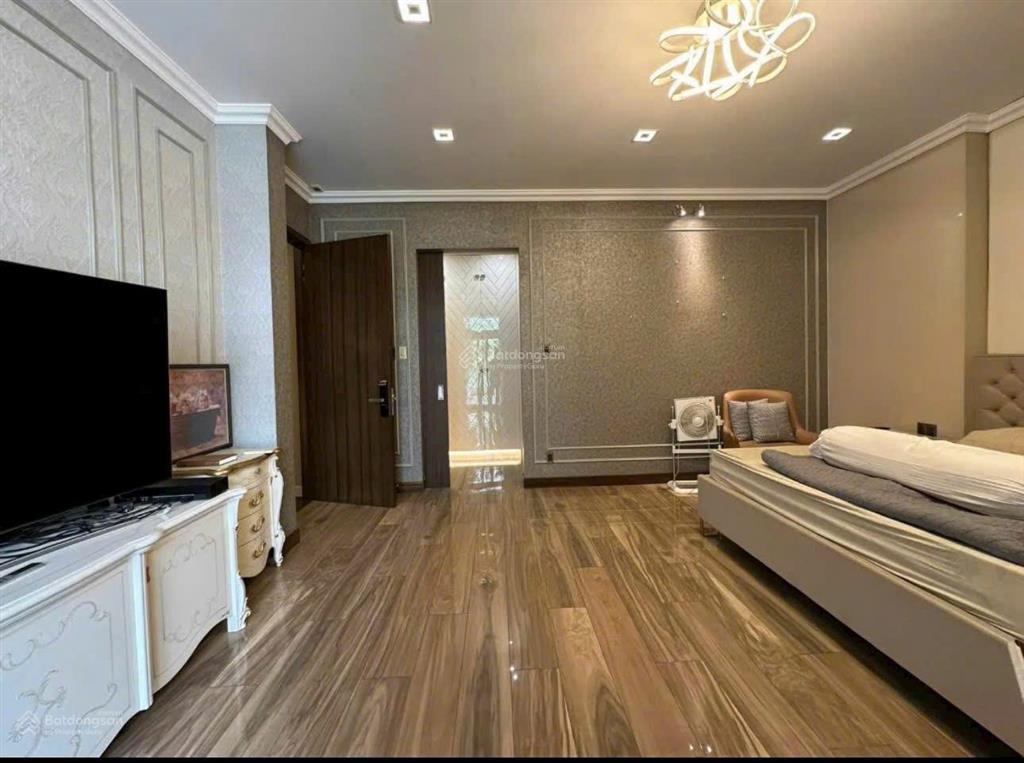 Bán biệt thự phú mỹ hưng, căn kế góc view trực diện công viên khu nam viên  giá cực tốt