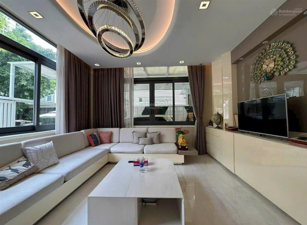 Bán biệt thự phú mỹ hưng, căn kế góc view trực diện công viên khu nam viên  giá cực tốt
