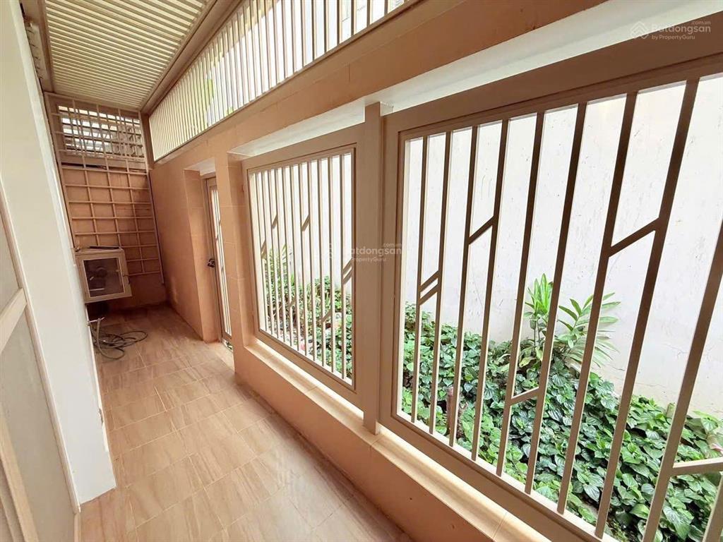 Cho thuê biệt thự nam đô phú mỹ hưng 137,6m2 4pn lớn nội thất cơ bản 67 triệu/tháng