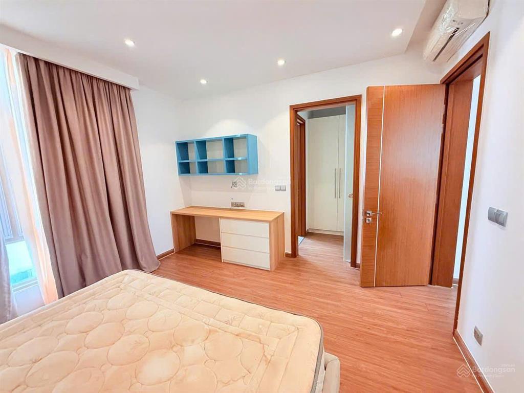 Cho thuê biệt thự nam đô phú mỹ hưng 137,6m2 4pn lớn nội thất cơ bản 67 triệu/tháng