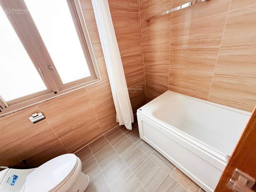 Cho thuê biệt thự nam đô phú mỹ hưng 137,6m2 4pn lớn nội thất cơ bản 67 triệu/tháng