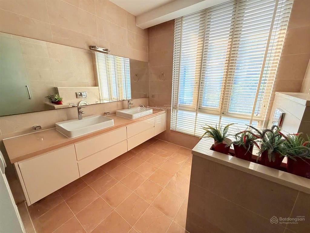 Cho thuê biệt thự nam đô phú mỹ hưng 137,6m2 4pn lớn nội thất cơ bản 67 triệu/tháng