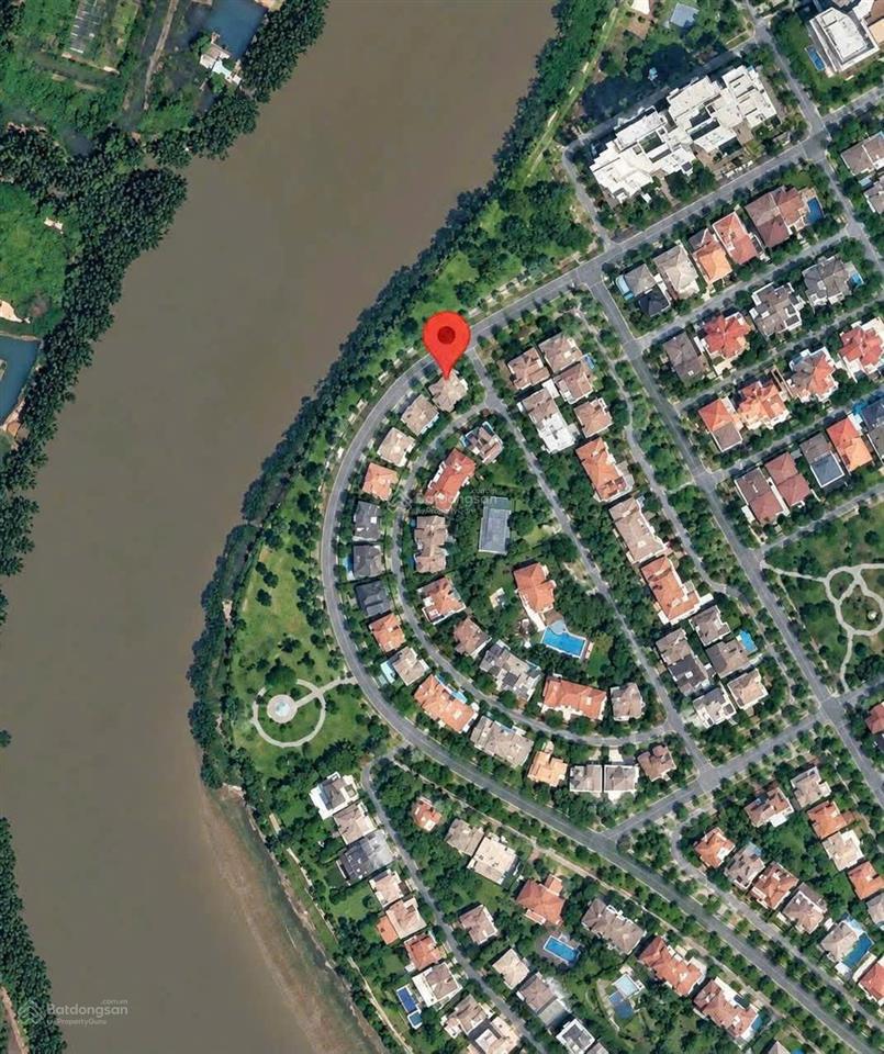 Bán biệt thự phú mỹ hưng góc 3 mặt tiền khu compound chateau view trực diện sông 560m2