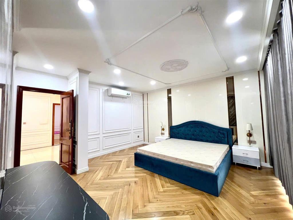 Trục vip phạm thái bường bán biệt thự mỹ hoàng 210m2 đang thuê 3500$ giá 80 tỷ.