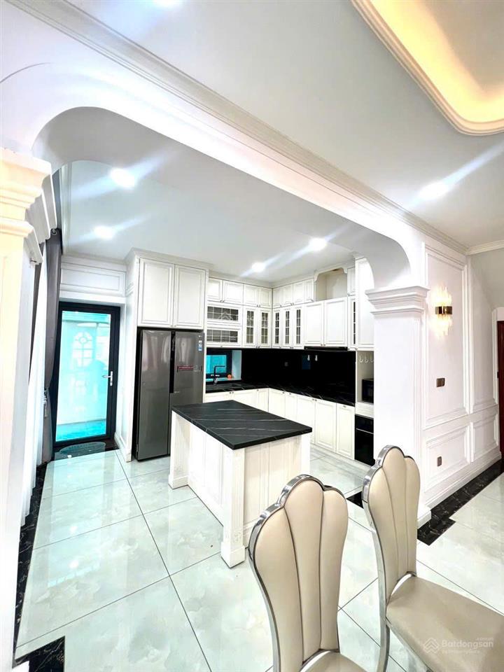 Trục vip phạm thái bường bán biệt thự mỹ hoàng 210m2 đang thuê 3500$ giá 80 tỷ.