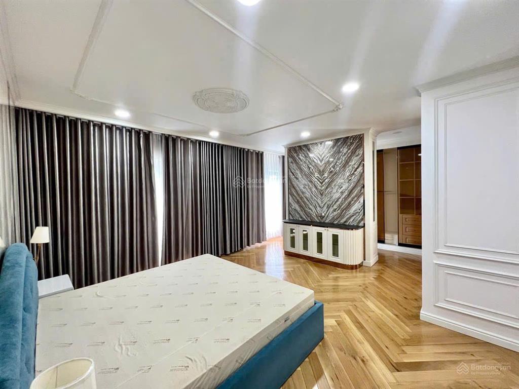 Trục vip phạm thái bường bán biệt thự mỹ hoàng 210m2 đang thuê 3500$ giá 80 tỷ.