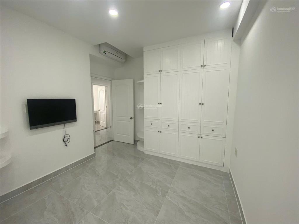 Cho thuê căn hộ riverpark residence lầu 11 137m² 3pn view trực diện sông 35 triệu/tháng