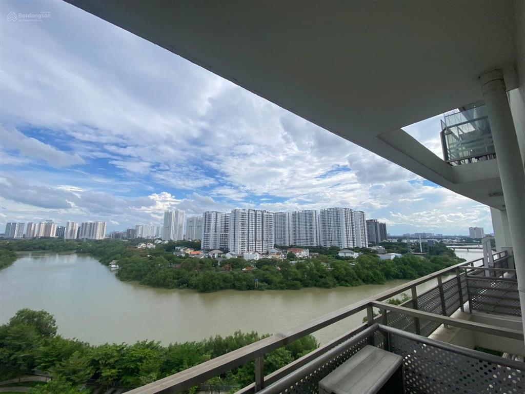 Cho thuê căn hộ riverpark residence lầu 11 137m² 3pn view trực diện sông 35 triệu/tháng