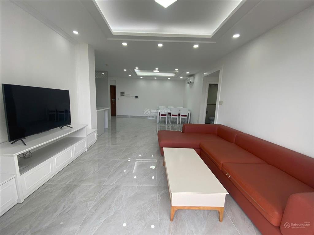 Cho thuê căn hộ riverpark residence lầu 11 137m² 3pn view trực diện sông 35 triệu/tháng