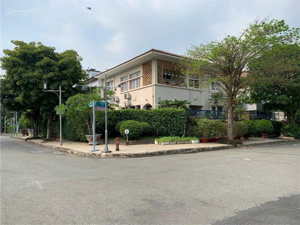 Cho thuê biệt thự đơn lập góc 2 mặt tiền mỹ phú 1 view trực diện công viên 397m2 hồ bơi riêng
