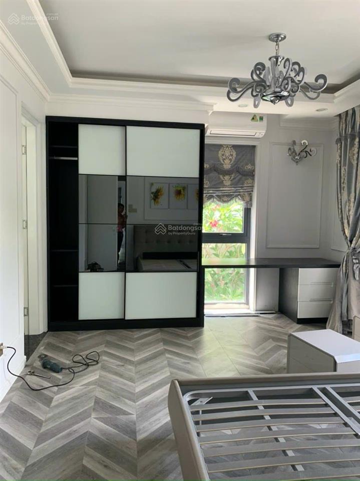 Cho thuê biệt thự đơn lập nam thông 1  270m2  có hồ bơi riêng & thang máy hiện đại