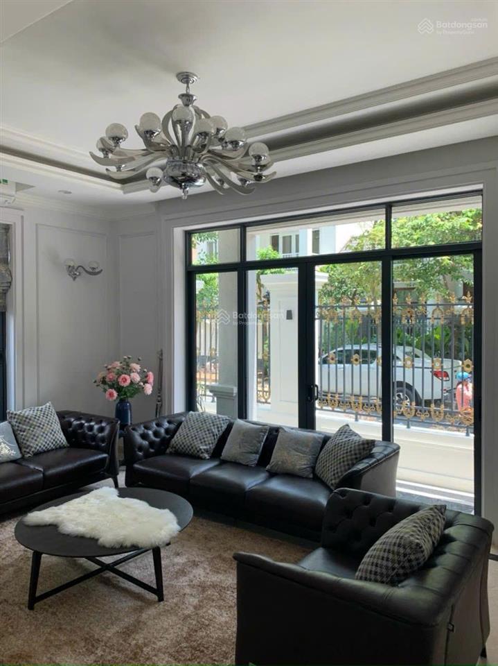 Cho thuê biệt thự đơn lập nam thông 1  270m2  có hồ bơi riêng & thang máy hiện đại