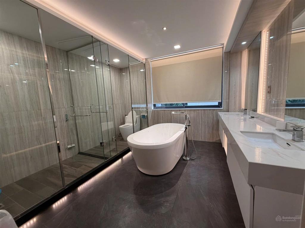 Cho thuê nhà phố nam quang mặt tiền đường số 10 357m2 sàn 34pn 80 triệu/tháng bao thuế