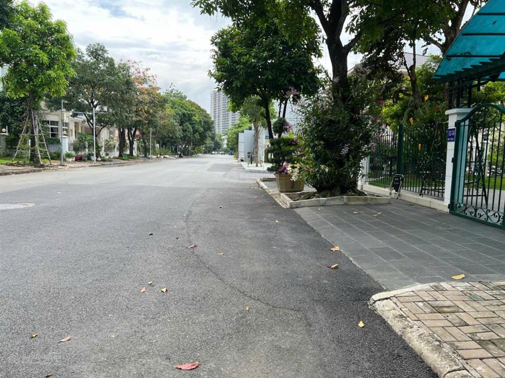 Giá giảm mạnh! bán biệt thự phú mỹ hưng, căn góc mỹ phú 1 view công viên 291,5m² còn 100 tỷ