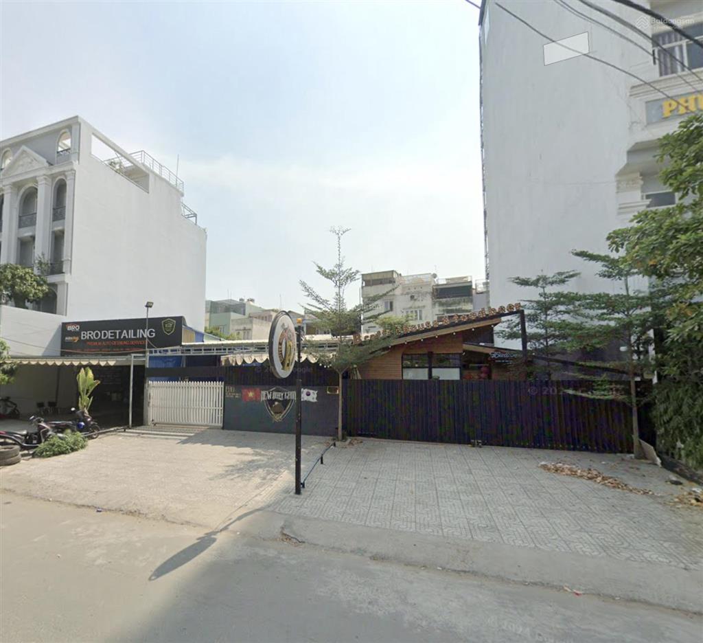Bán đất mặt tiền đường cao thị chính, quận 7 168m² xây hầm + 5 lầu sổ hồng cầm tay 40 tỷ