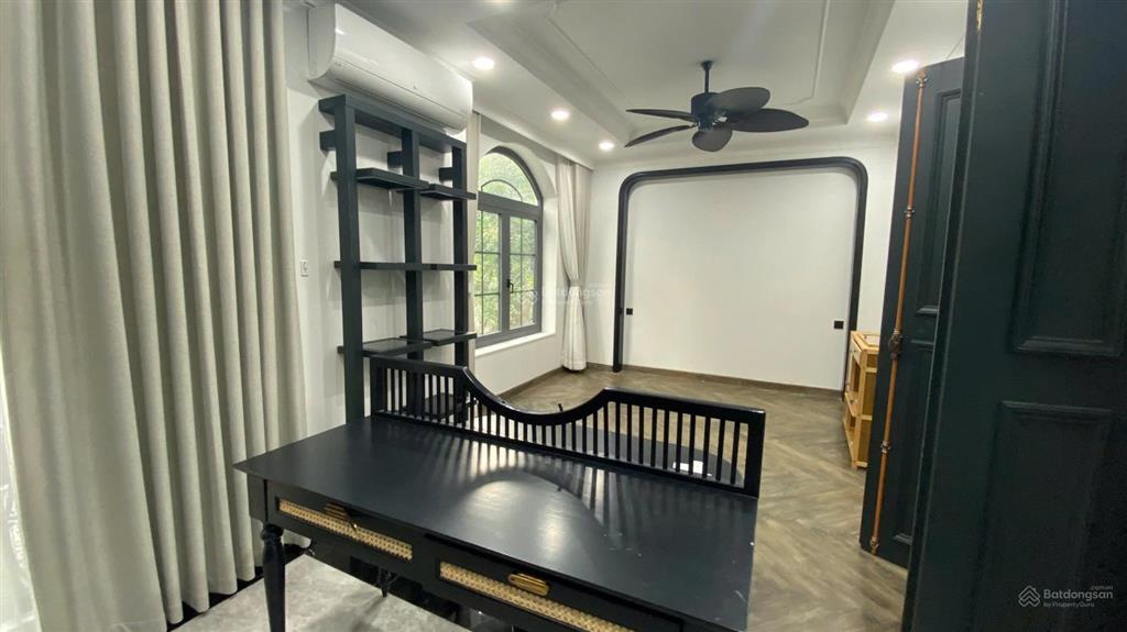 Bán biệt thự phú mỹ hưng, khu mỹ thái 1a 2 mặt tiền trước sau đang cho thuê 45 triệu/tháng