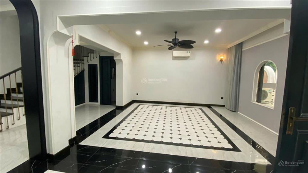 Bán biệt thự phú mỹ hưng, khu mỹ thái 1a 2 mặt tiền trước sau đang cho thuê 45 triệu/tháng