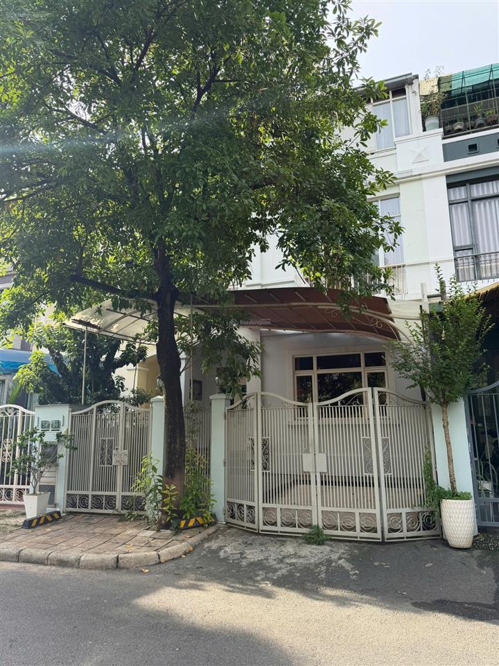 Giá cực tốt! bán biệt thự phú mỹ hưng, hưng thái 1 7x18m full nội thất 31 tỷ