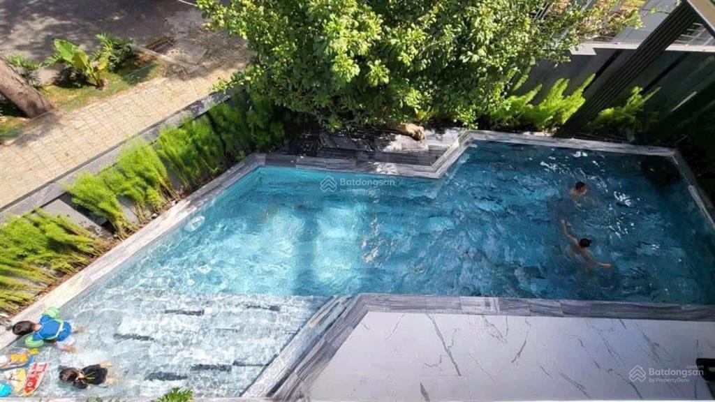 Giá cực tốt !!! bán biệt thự phú mỹ hưng góc 2 mặt tiền khu compound hưng thái 1 có hồ bơi riêng