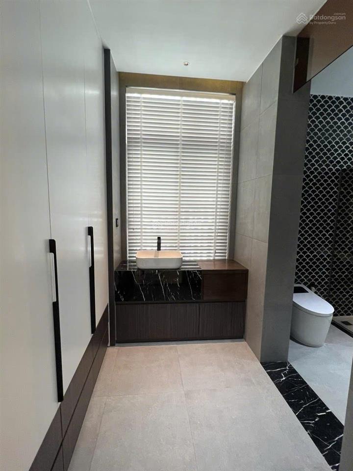 Cho thuê biệt thự mỹ hưng 5 phòng ngủ full nội thất đẹp  8,13 x 19m
