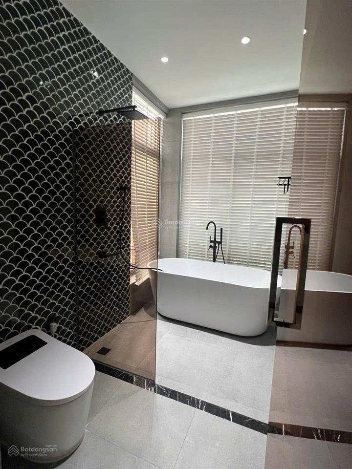 Cho thuê biệt thự mỹ hưng 5 phòng ngủ full nội thất đẹp  8,13 x 19m