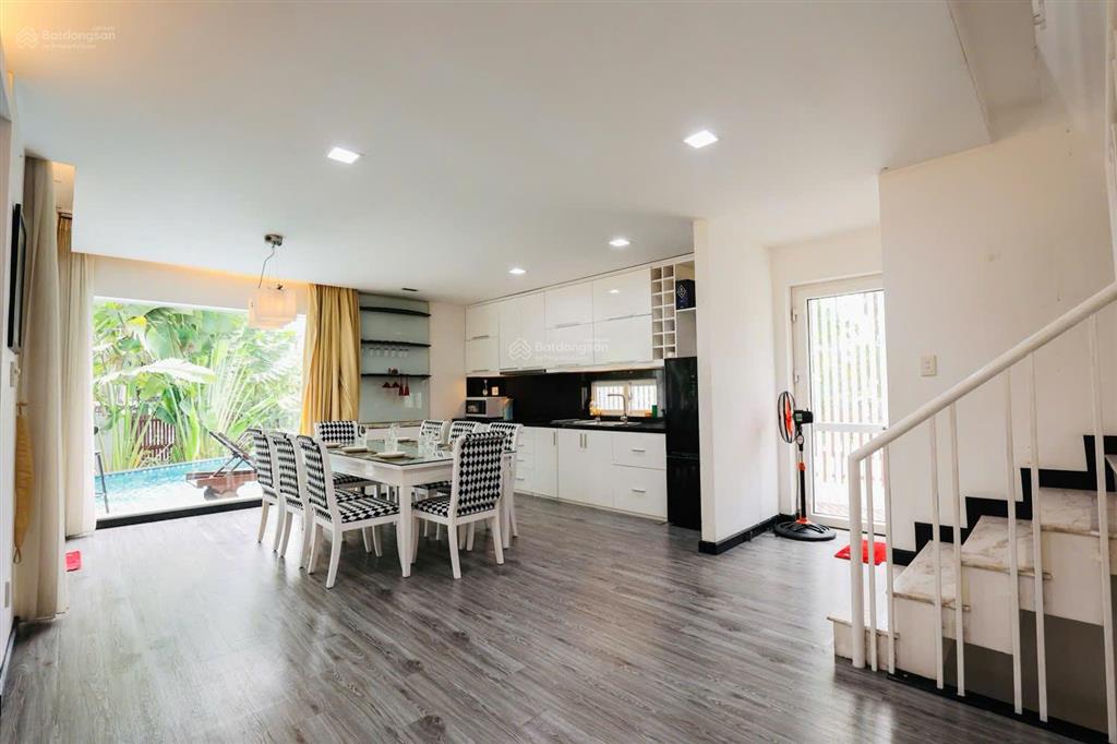 Cho thuê biệt thự phú mỹ hưng căn đơn lập nam thông 1 căn góc 3 mặt tiền hồ bơi riêng