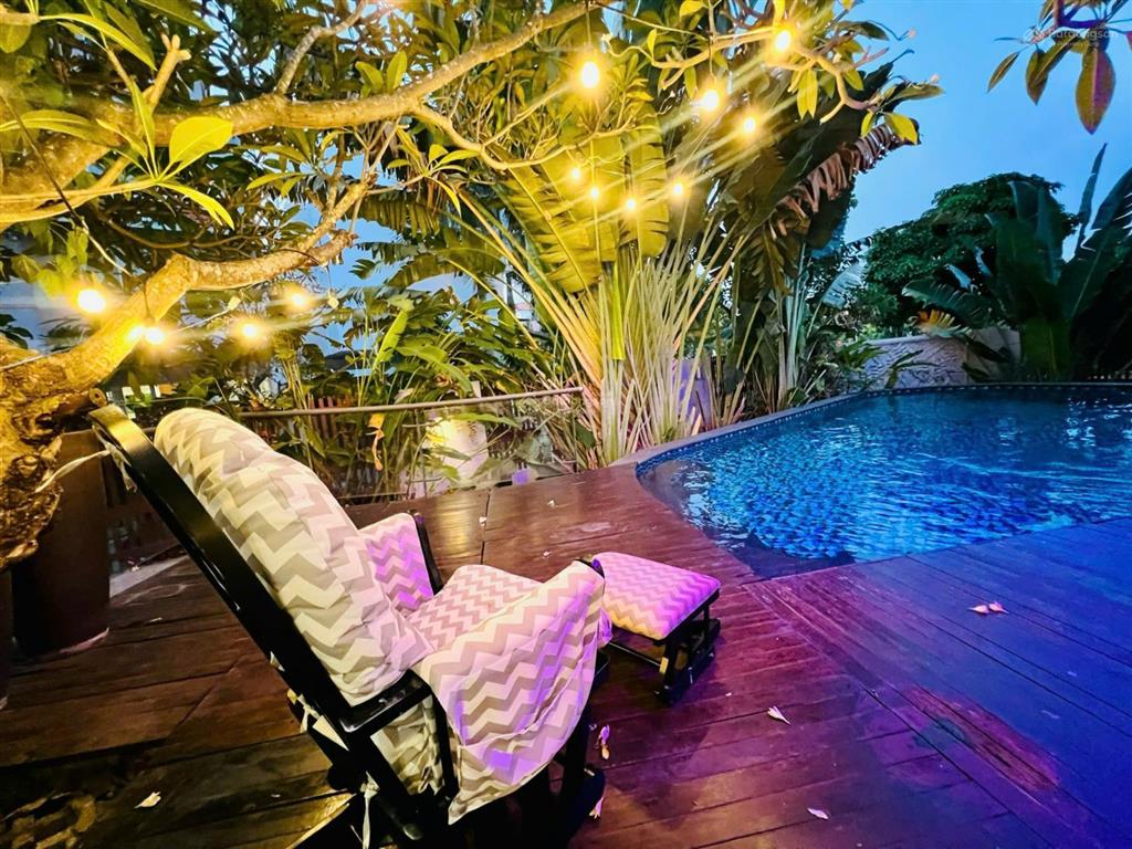 Cho thuê biệt thự phú mỹ hưng căn đơn lập nam thông 1 căn góc 3 mặt tiền hồ bơi riêng
