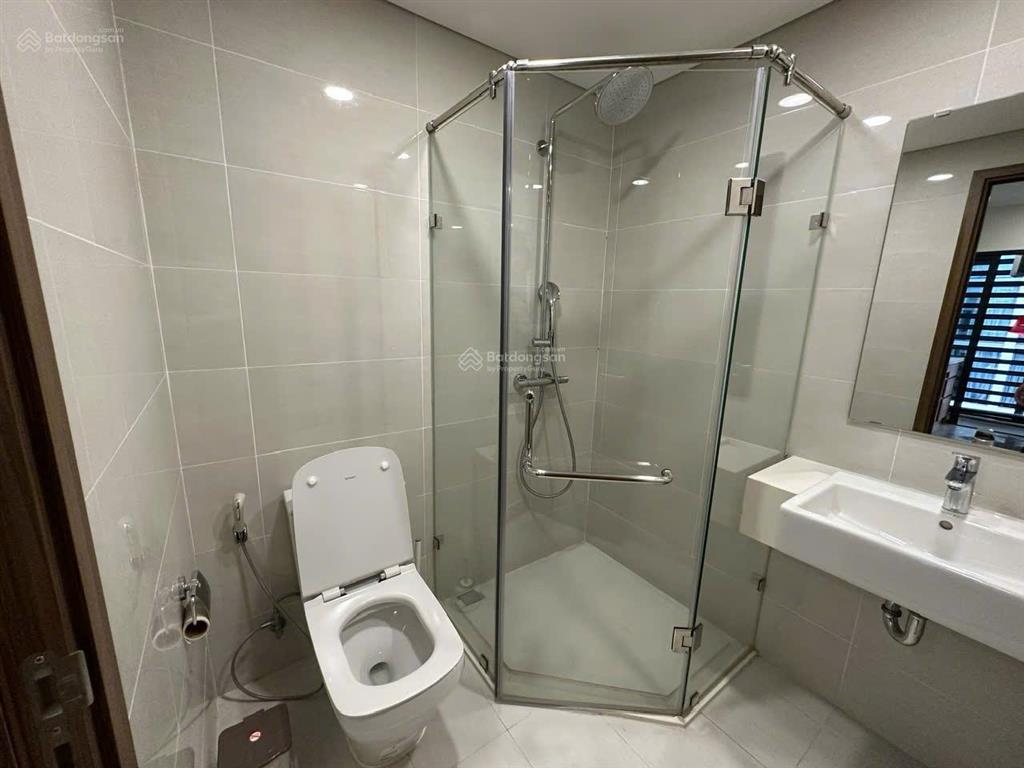 Kẹt tiền bán gấp eco green sài gòn, 6,4 tỷ, 80m2, 3pn, 2wc, sổ hồng