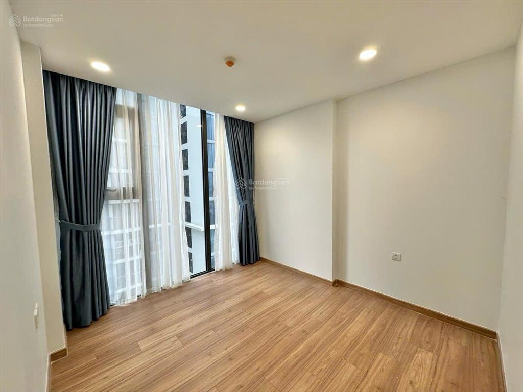Kẹt tiền bán gấp eco green sài gòn, 6,4 tỷ, 80m2, 3pn, 2wc, sổ hồng