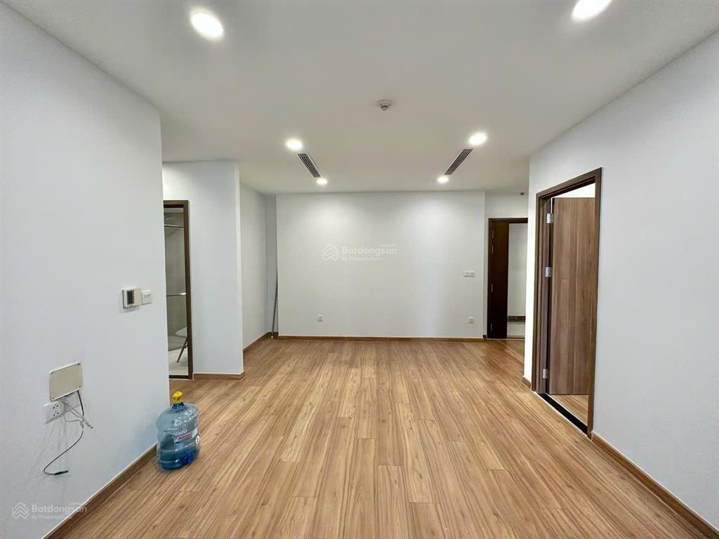 Kẹt tiền bán gấp eco green sài gòn, 6,4 tỷ, 80m2, 3pn, 2wc, sổ hồng