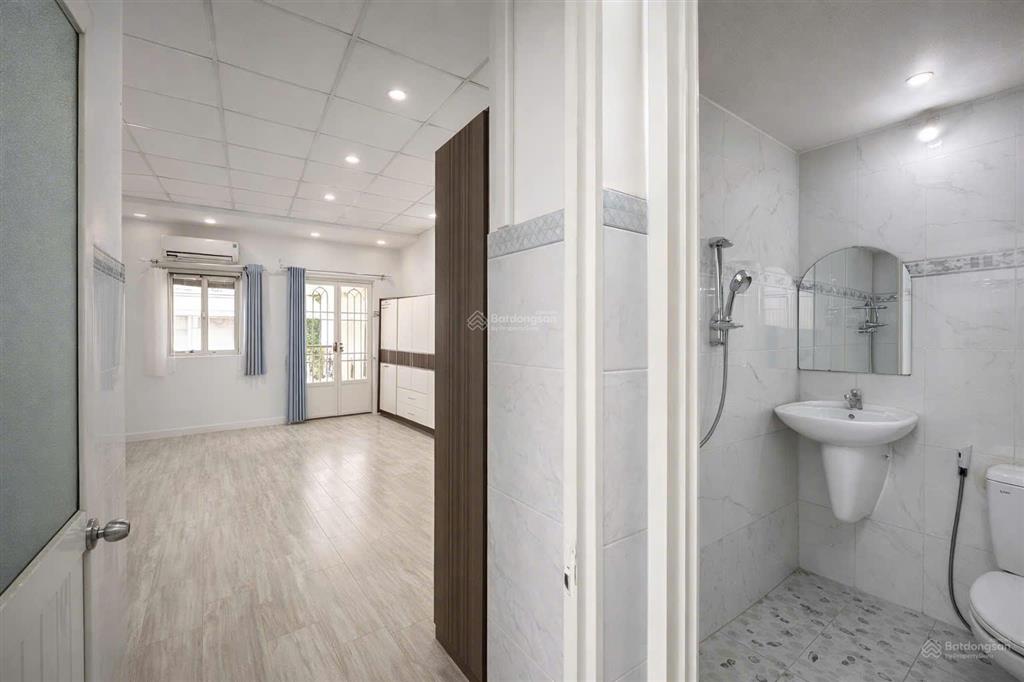 Nhỉnh 5 tỷ có ngay nhà vip khu nhà giàu 391 trần hưng đạo, quận 1