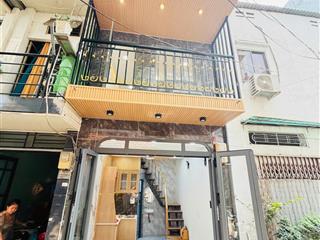 Nhà trung tâm q.10, 2 tầng, an ninh, thông tứ tung, giá sốc chỉ nhỉnh 2 tỷ