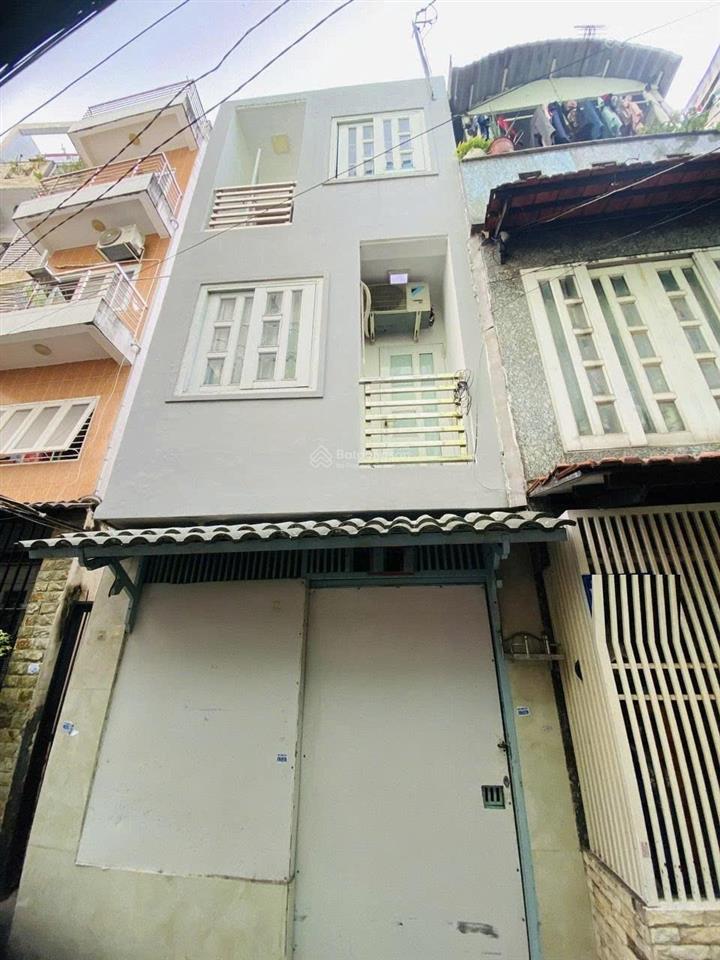 Giá sốc  nhỉnh 4 tỷ có nhà trung tâm quận 1  vị trí đẹp sát mặt tiền  gần coop mart