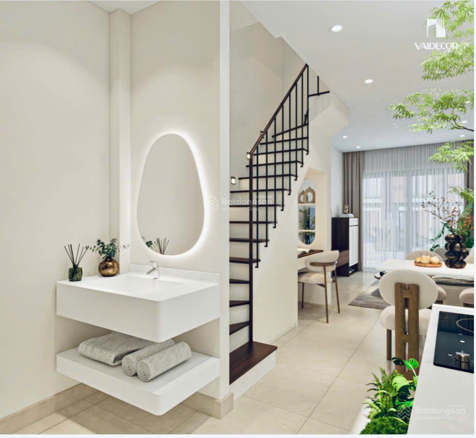 Nhà trung tâm q5, 3 tầng, cn 30m2, 2 pn, 10 m ra mt, nhà mới đẹp nội thất xịn xò, nhỉnh 6 tỷ