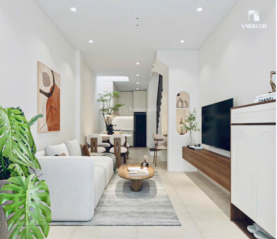 Nhà trung tâm q5, 3 tầng, cn 30m2, 2 pn, 10 m ra mt, nhà mới đẹp nội thất xịn xò, nhỉnh 6 tỷ