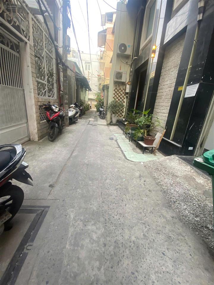Nhà nguyễn trãi trung tâm q1 nhỉnh 9 tỷ  ngang trên 4m 4 tầng, 7 phòng ngủ  dòng tiền 350 triệu