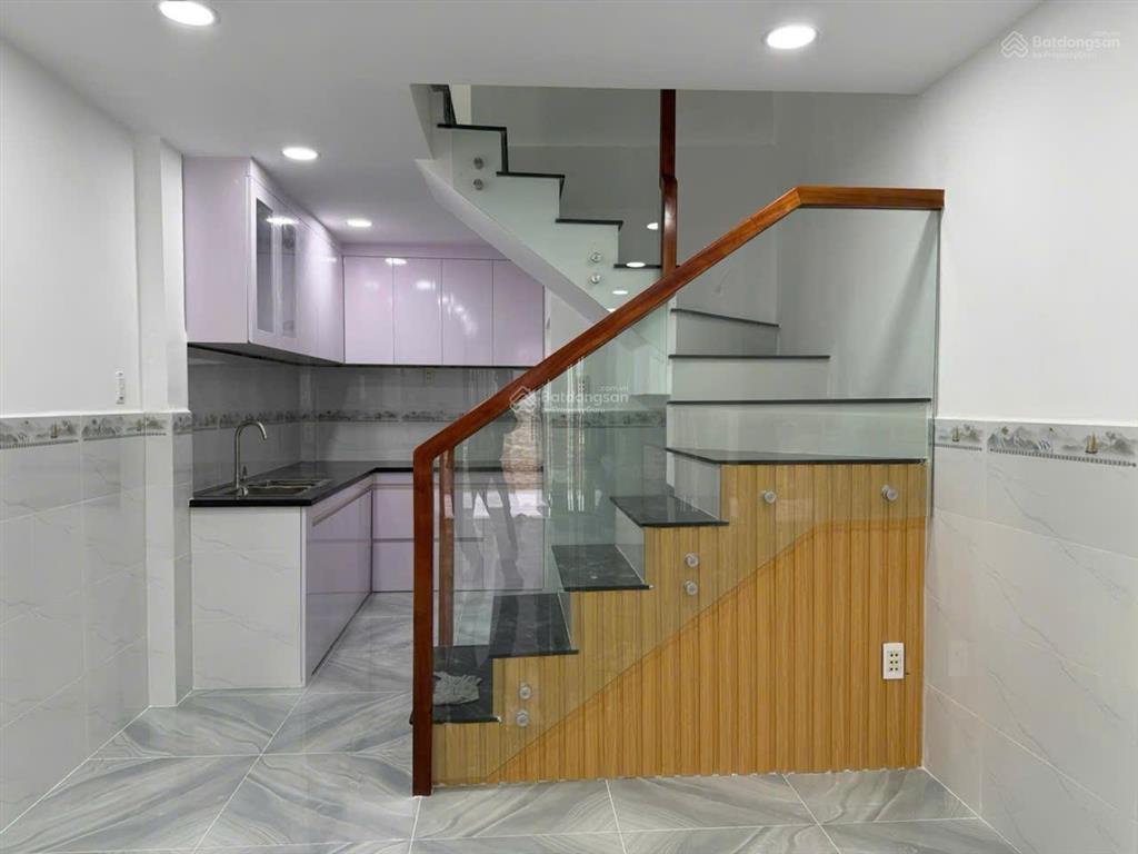 Nhà trung tâm q3 hẻm thông vf3  vuông vức sát mặt tiền võ văn tần  nhỉnh 7 đồng
